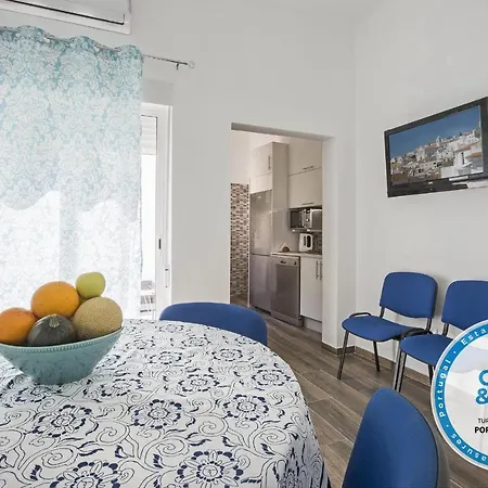 Downtown Beach Albufeira Apartment * Албуфейра